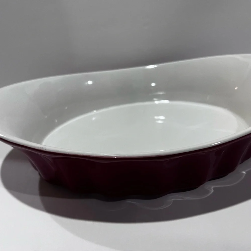 Red and White Crofton Ceramic Baking Dish
